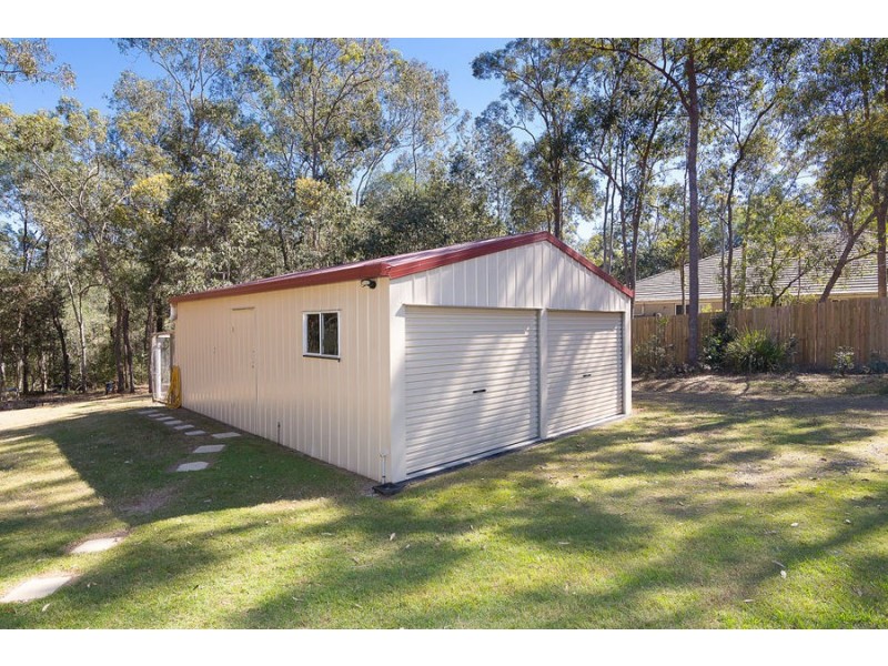 13 Cabernet Crescent, Pine Mountain QLD 4306