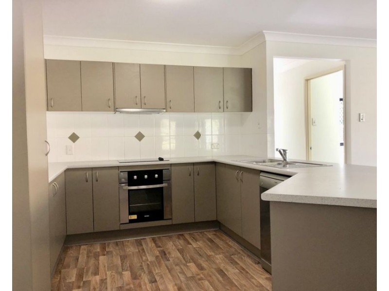 27 Andrew Walker Drive, Goodna QLD 4300