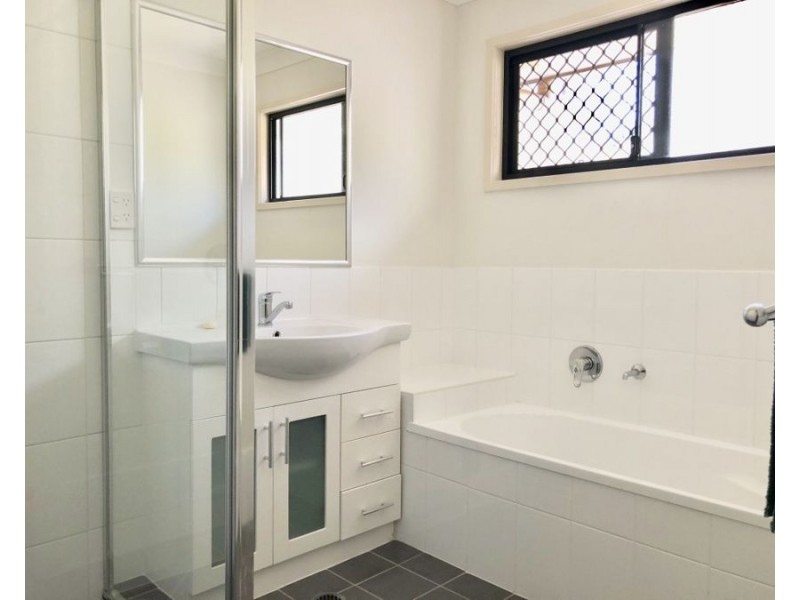 27 Andrew Walker Drive, Goodna QLD 4300