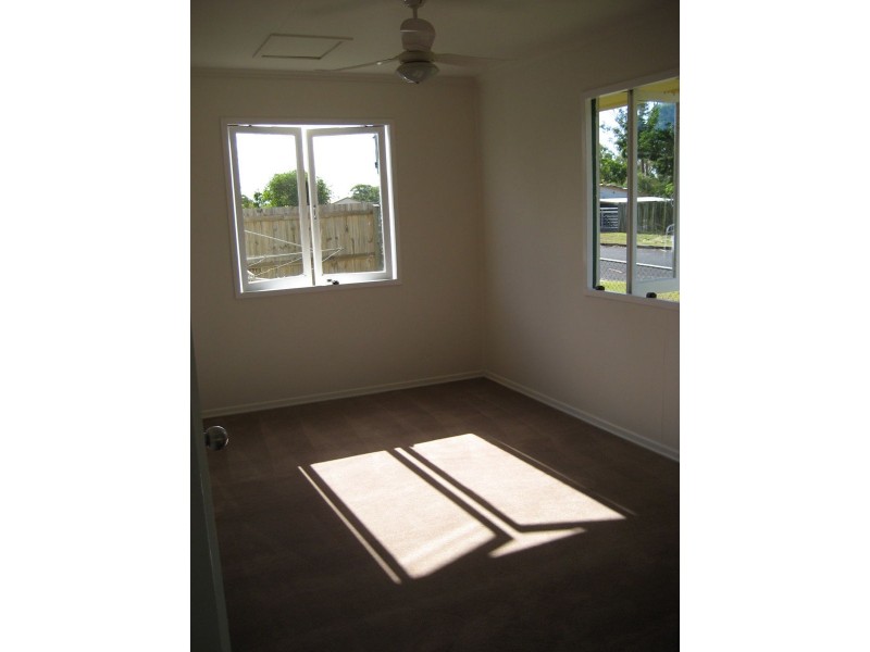 18 Bellhaven Drive, Bundamba QLD 4304