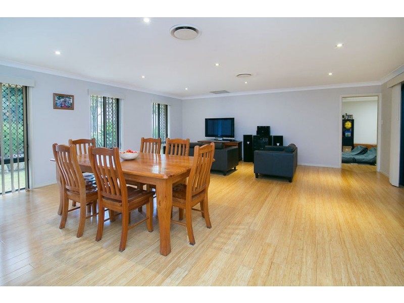 28 Cabernet Crescent, Pine Mountain QLD 4306