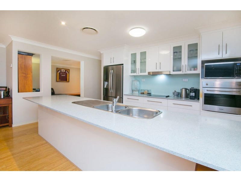 28 Cabernet Crescent, Pine Mountain QLD 4306