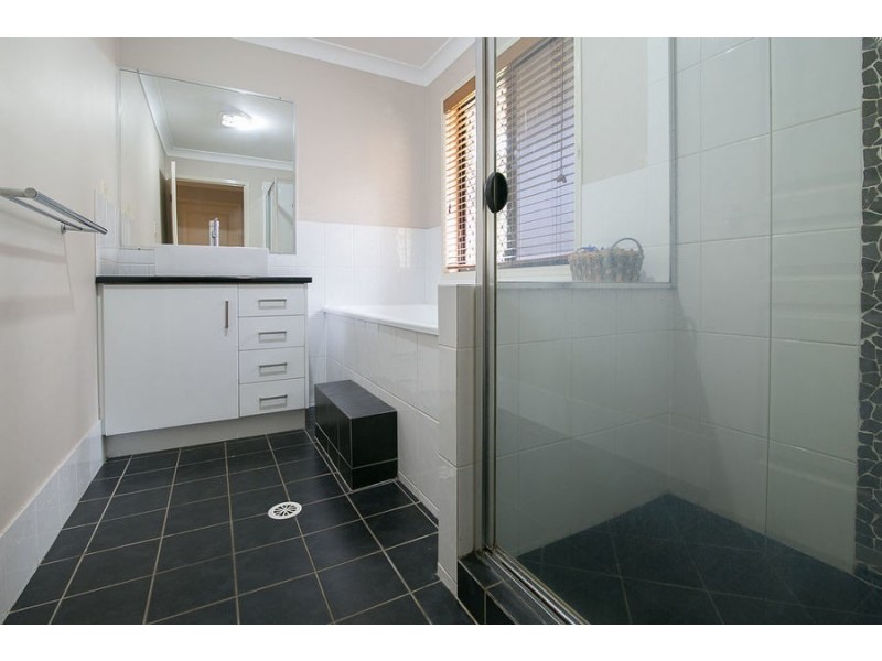 28 Cabernet Crescent, Pine Mountain QLD 4306