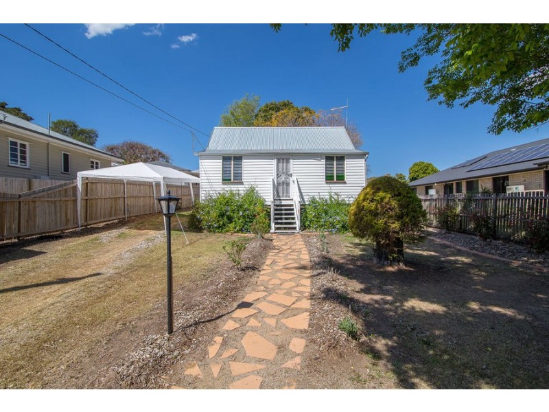 38 Frederick Street, Newtown QLD 4305