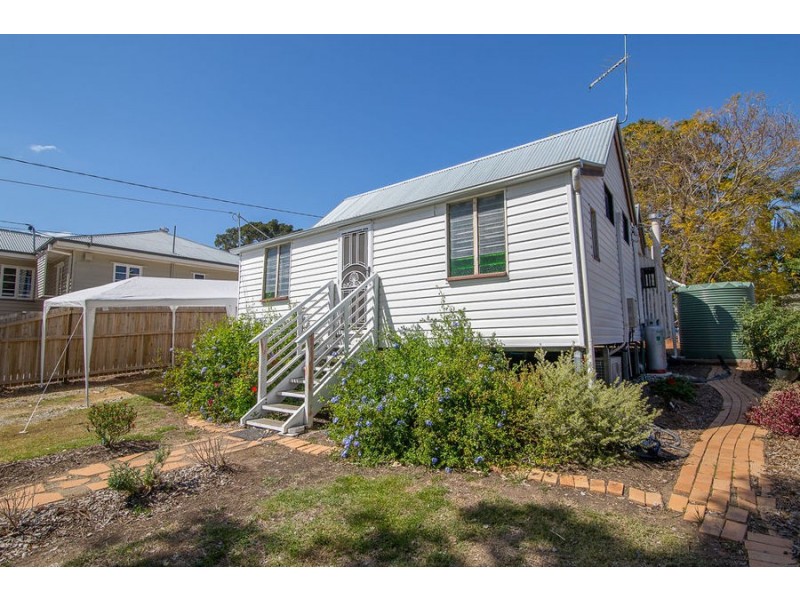 38 Frederick Street, Newtown QLD 4305