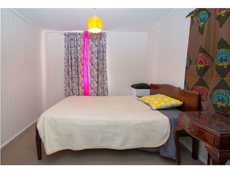 38 Frederick Street, Newtown QLD 4305