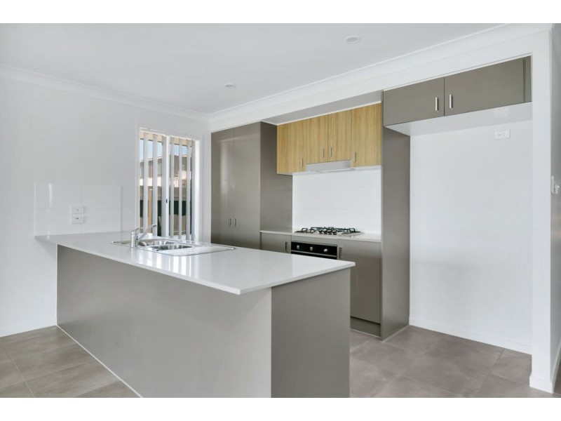 14 Cassidy Crs, Bridgeman Downs QLD 4035