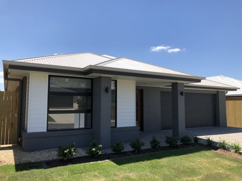 15 Myrtle St, Deebing Heights QLD 4306