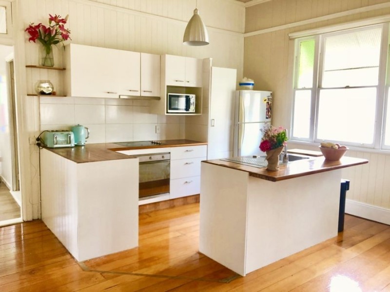 6 Cintra St, Eastern Heights QLD 4305