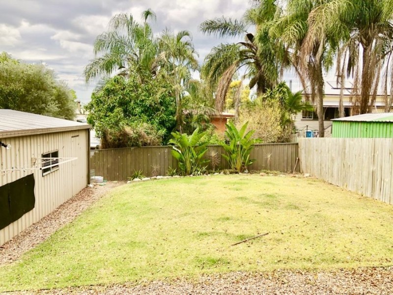 6 Cintra St, Eastern Heights QLD 4305