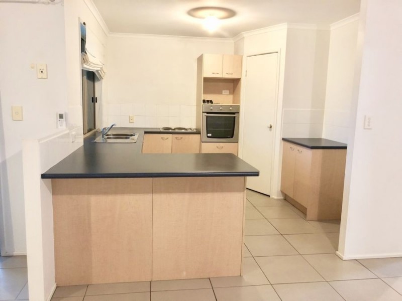 3 Glengarry Lane, Raceview QLD 4305