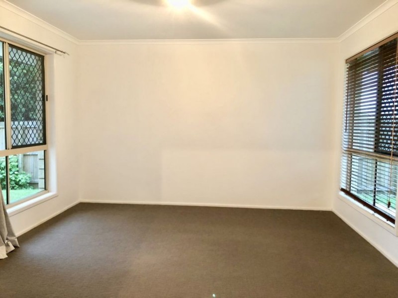 3 Glengarry Lane, Raceview QLD 4305