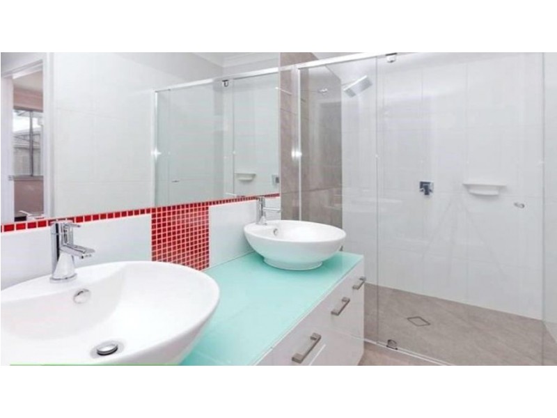 18 Hopman Way, Springfield Lakes QLD 4300