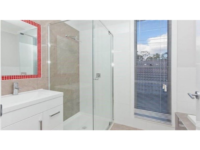 18 Hopman Way, Springfield Lakes QLD 4300