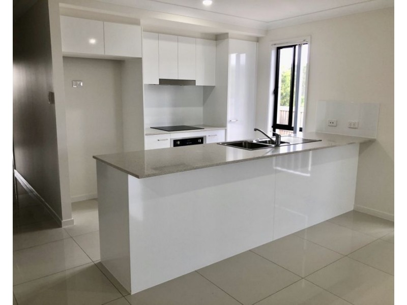 1/12 Cahill Crs, Collingwood Park QLD 4301