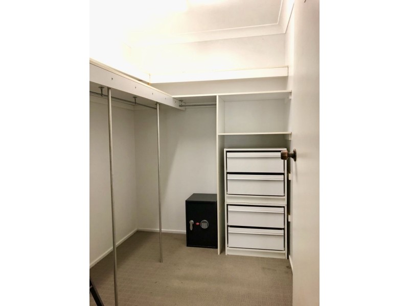 68 College Rd, Karana Downs QLD 4306