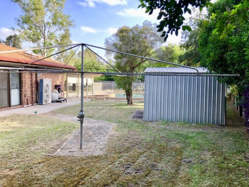 68 College Rd, Karana Downs QLD 4306