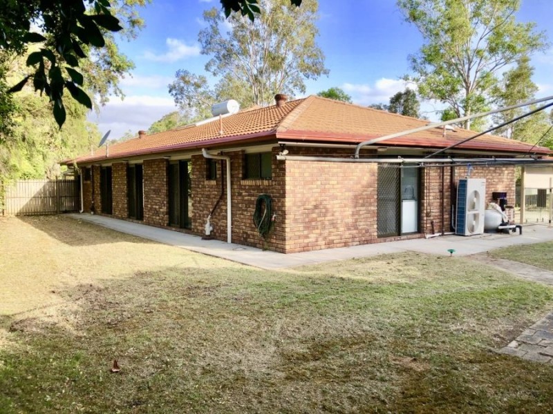 68 College Rd, Karana Downs QLD 4306