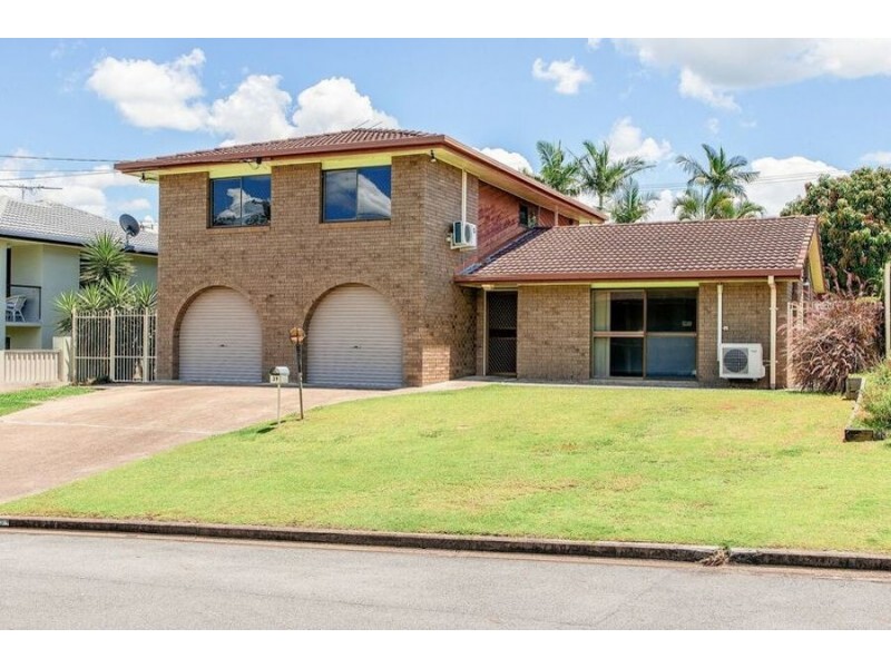 39 Sunshine Crescent, Brassall QLD 4305