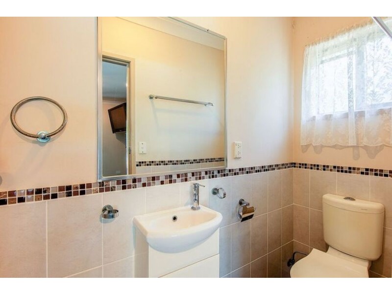 39 Sunshine Crescent, Brassall QLD 4305