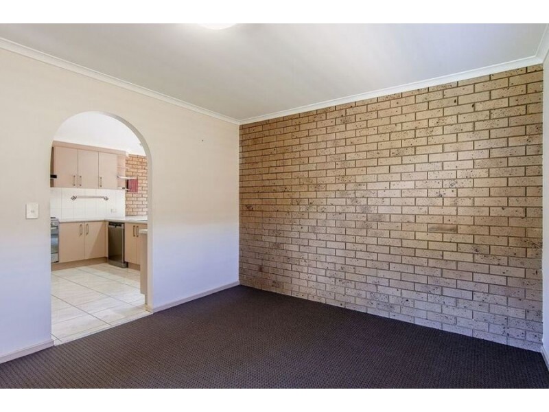 39 Sunshine Crescent, Brassall QLD 4305