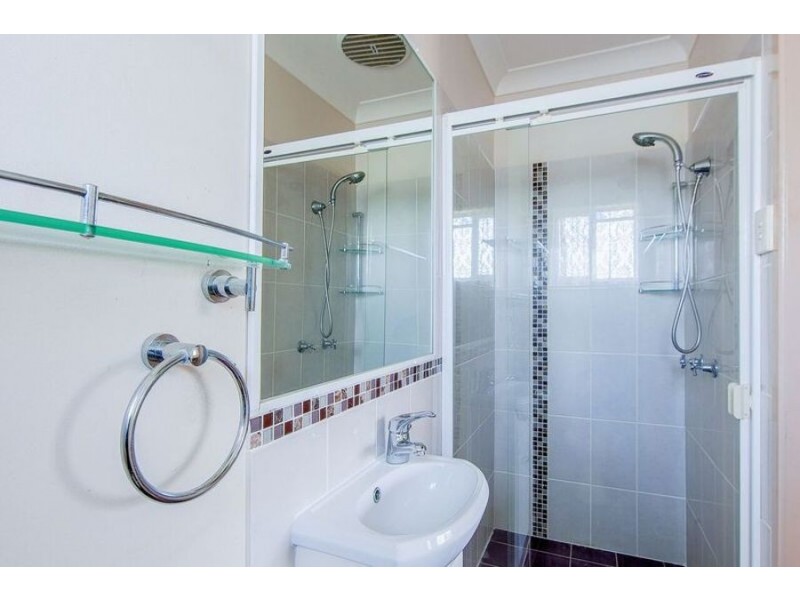 39 Sunshine Crescent, Brassall QLD 4305