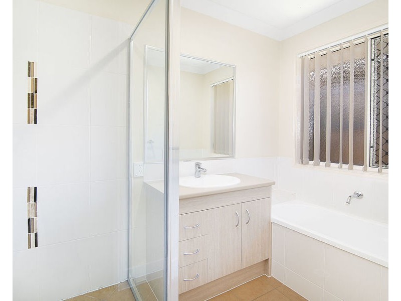 1/18 Surprize Ave, Brassall QLD 4305