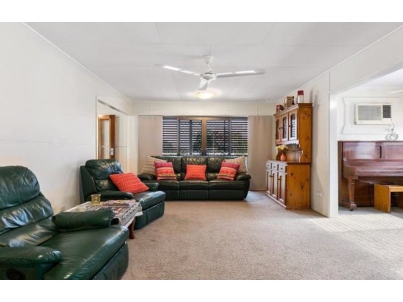 42 Queen st, Goodna QLD 4300