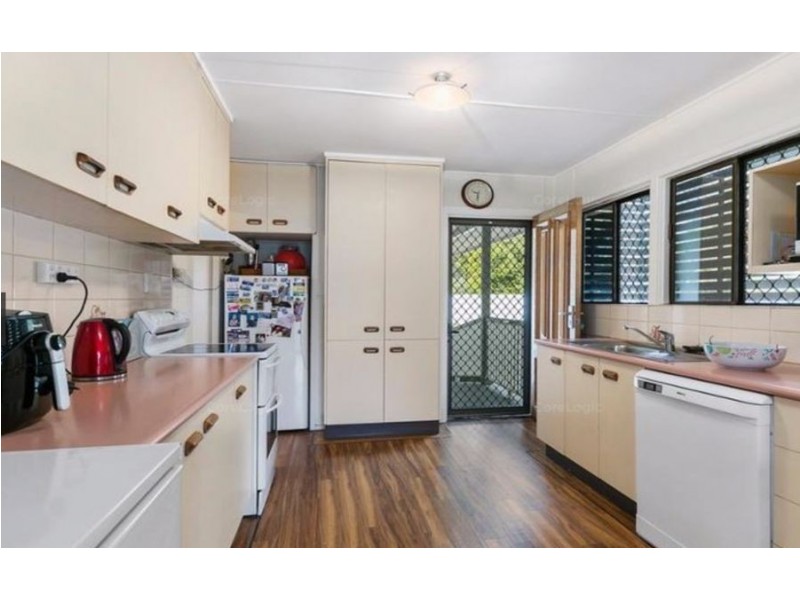 42 Queen st, Goodna QLD 4300