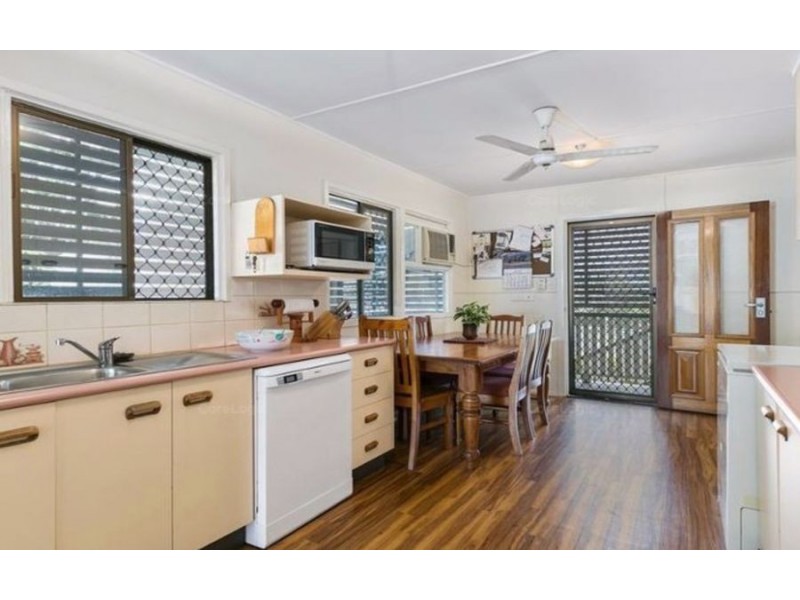 42 Queen st, Goodna QLD 4300
