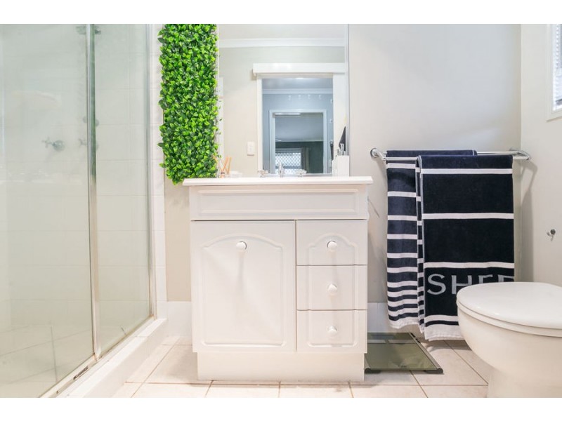 2 Sandhurst Place, Brassall QLD 4305