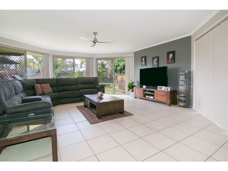 2 Sandhurst Place, Brassall QLD 4305