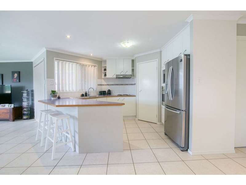 2 Sandhurst Place, Brassall QLD 4305
