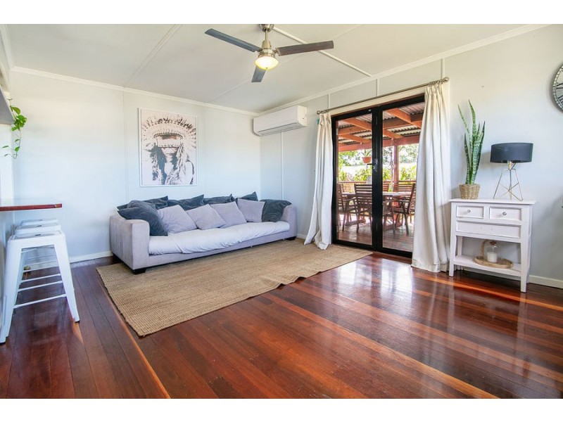 12 Edwards Street, Eastern Heights QLD 4305