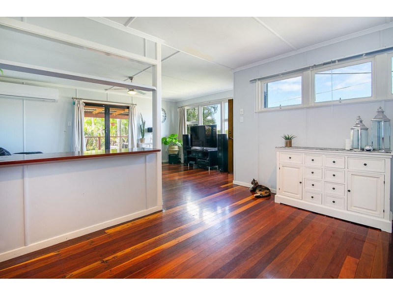 12 Edwards Street, Eastern Heights QLD 4305