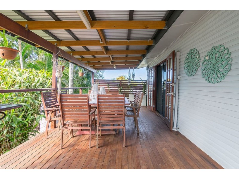 12 Edwards Street, Eastern Heights QLD 4305