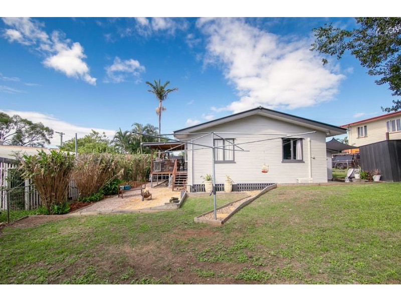 12 Edwards Street, Eastern Heights QLD 4305
