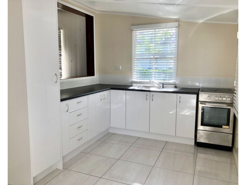 8 Canning St, North Ipswich QLD 4305