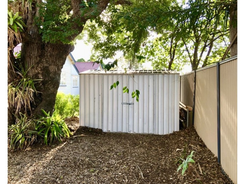 8 Canning St, North Ipswich QLD 4305