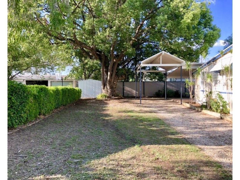 8 Canning St, North Ipswich QLD 4305