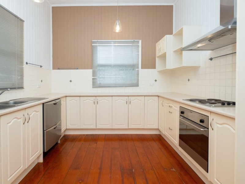 48 Pine Mountain Rd, North Ipswich QLD 4305