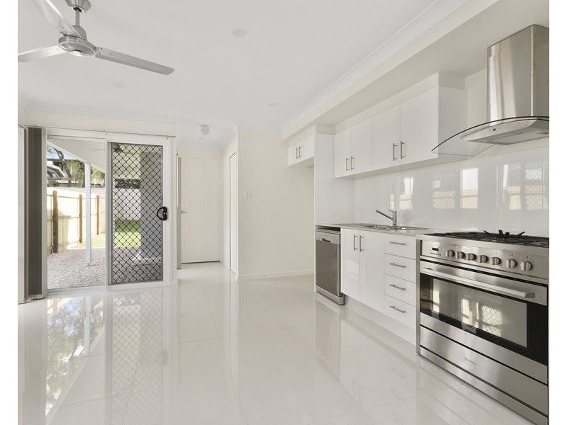 1/299 Whitehill Road, Flinders View QLD 4305