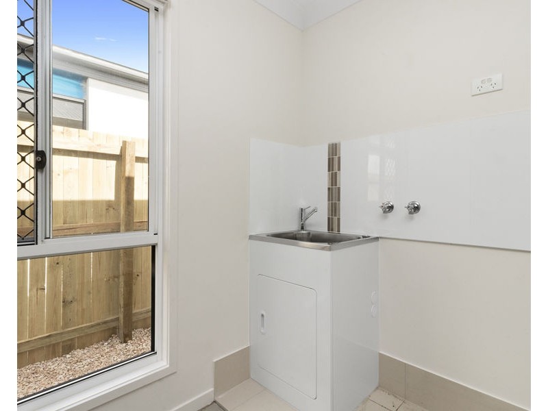 1/299 Whitehill Road, Flinders View QLD 4305