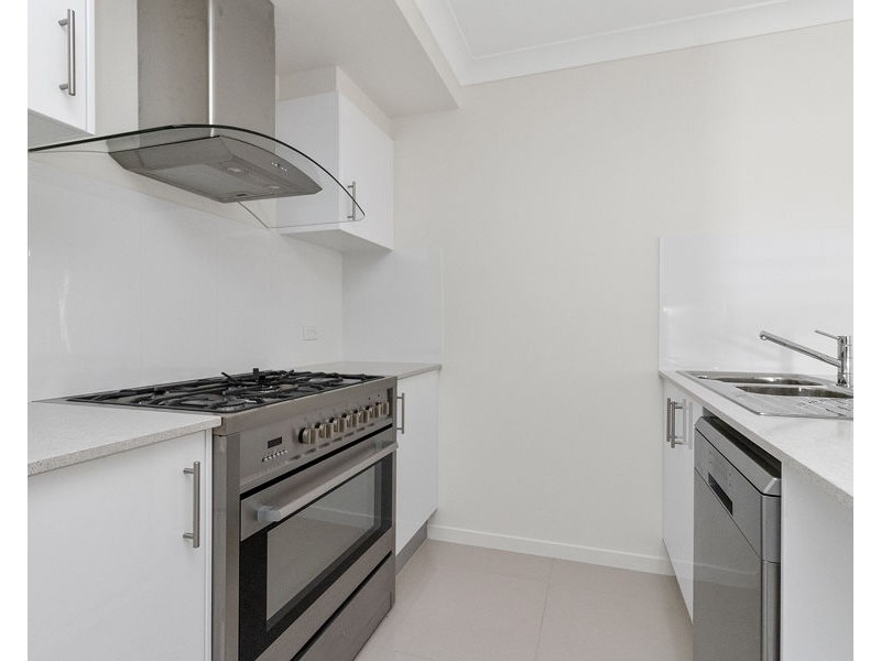 2/299 Whitehill Road, Flinders View QLD 4305