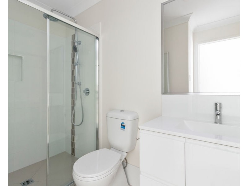 2/299 Whitehill Road, Flinders View QLD 4305