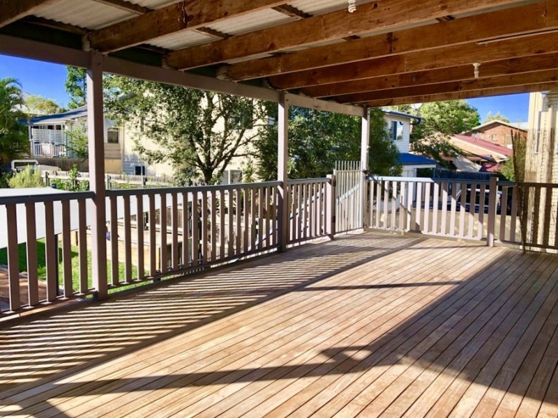 14A Green St, Booval QLD 4304