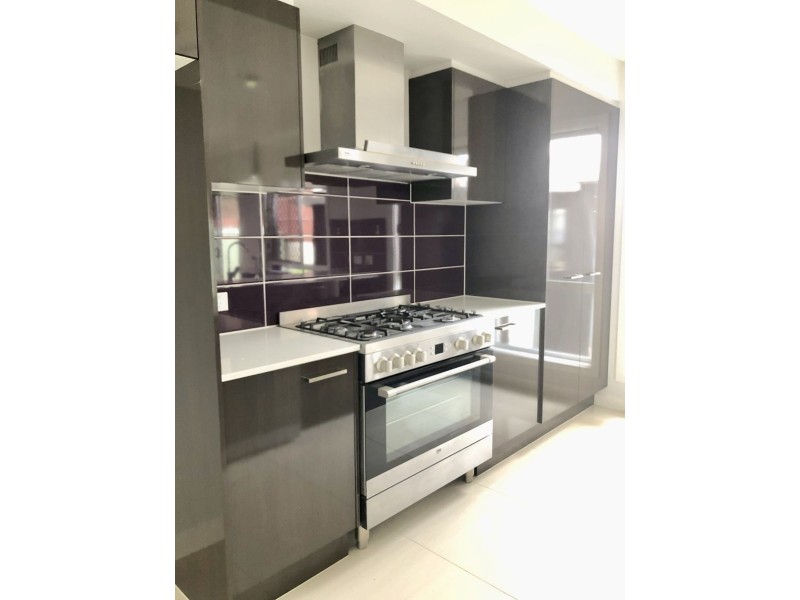 10 Shelley St, Redbank Plains QLD 4301