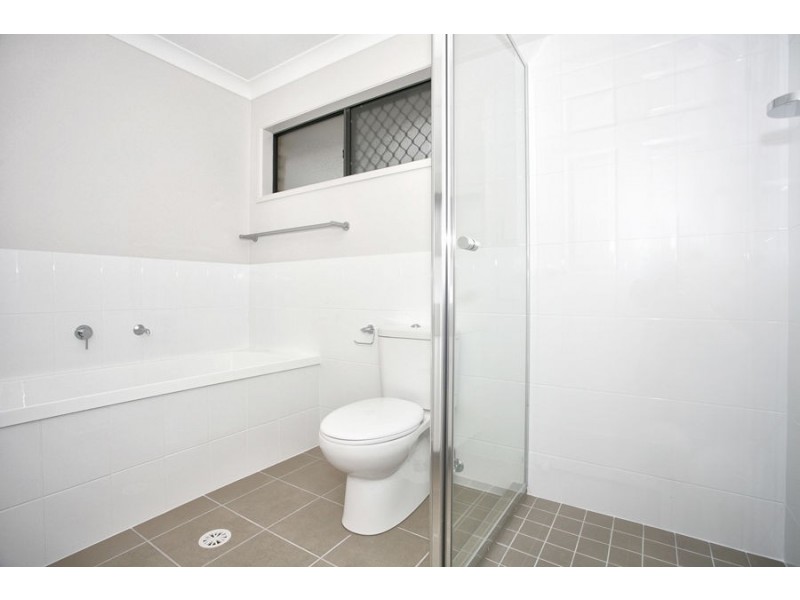 20A Thompson St, Silkstone QLD 4304