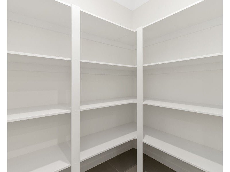 2/301 Whitehill Rd, Flinders View QLD 4305