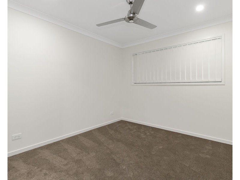 2/301 Whitehill Rd, Flinders View QLD 4305